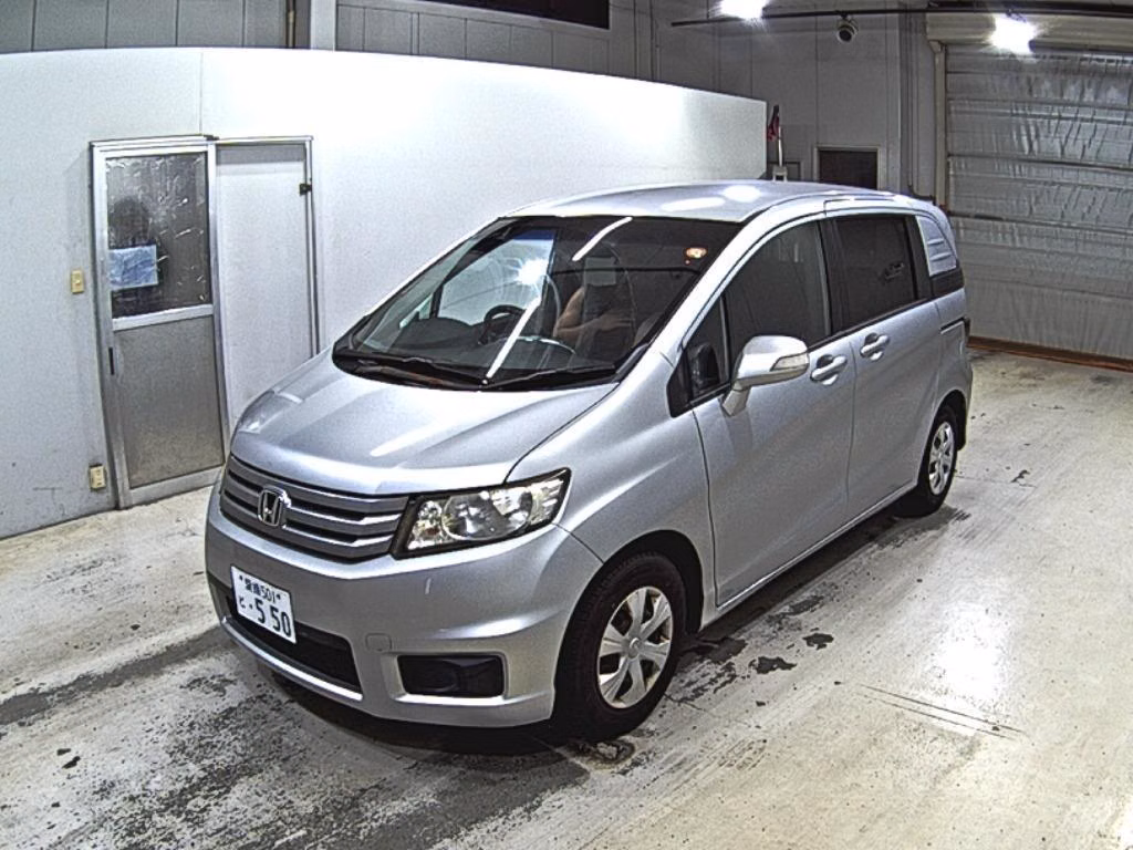 HONDA FREED SPIKE