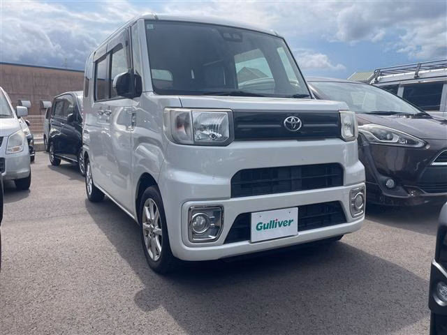 TOYOTA PIXIS MEGA