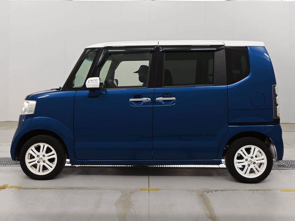 HONDA N-BOX+