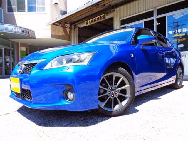 LEXUS CT200H
