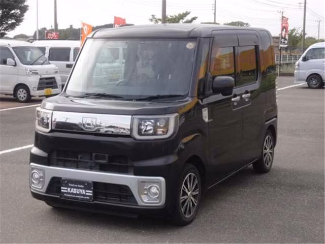 DAIHATSU WAKE