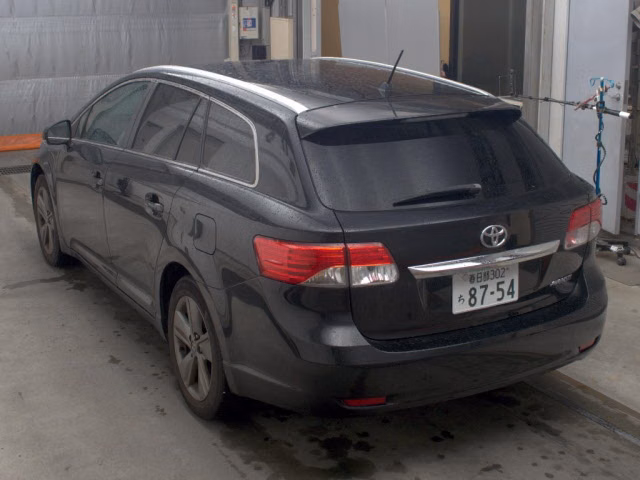 TOYOTA AVENSIS