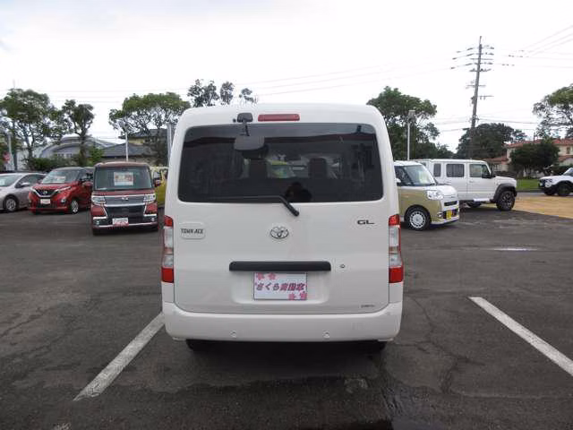 TOYOTA TOWN ACE