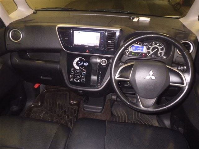 MITSUBISHI EK SPACE