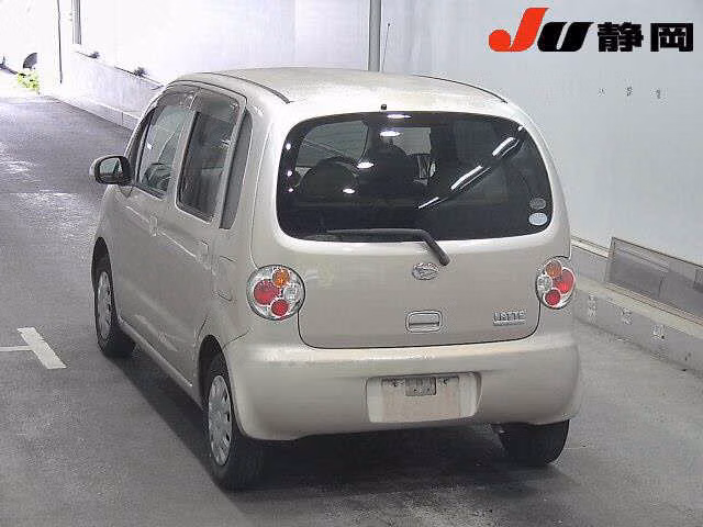 DAIHATSU MOVE LATTE