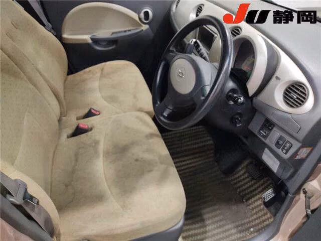 DAIHATSU MOVE LATTE