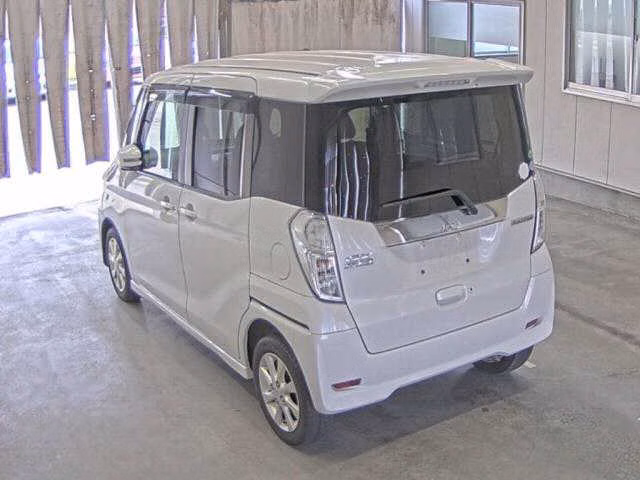 MITSUBISHI EK SPACE