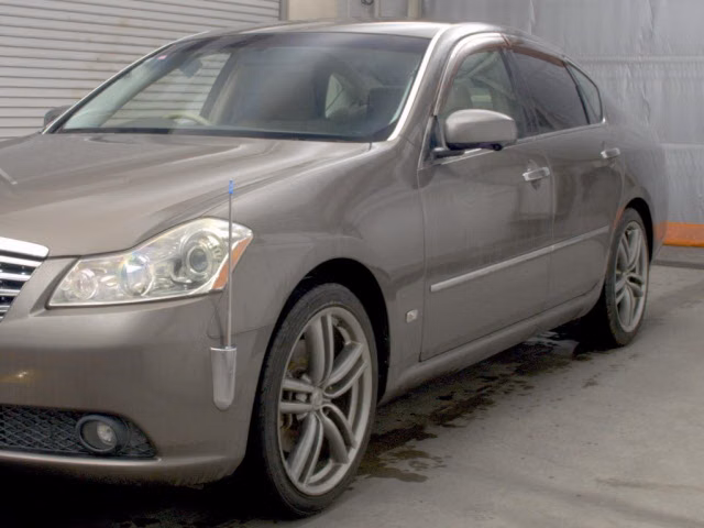 NISSAN FUGA