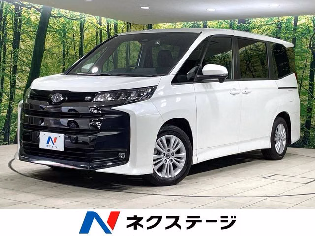 TOYOTA NOAH