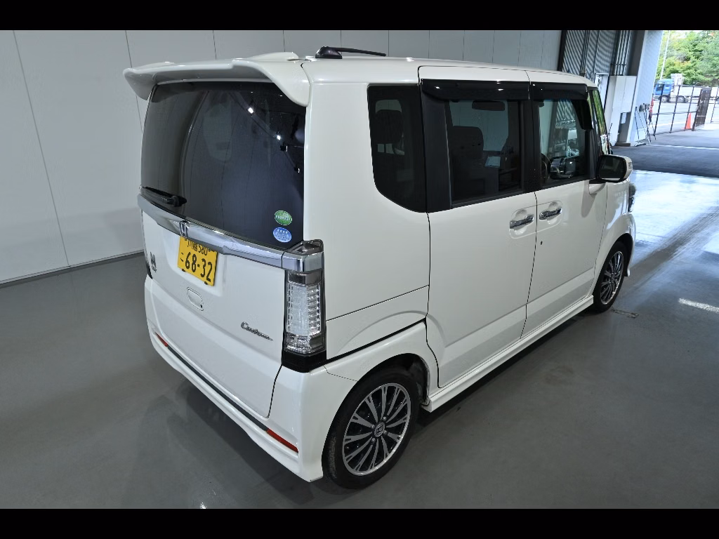 HONDA N-BOX