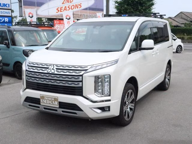 MITSUBISHI DELICA D:5