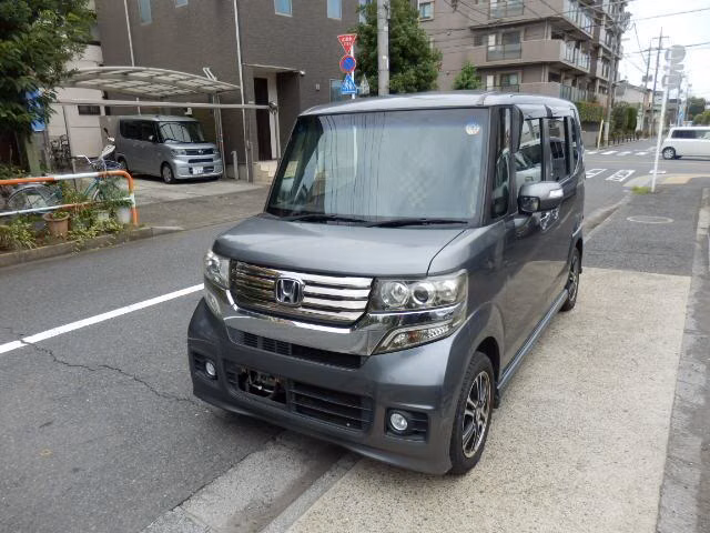 HONDA N-BOX+