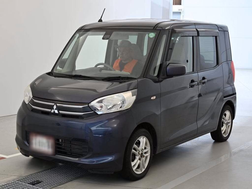 MITSUBISHI EK SPACE