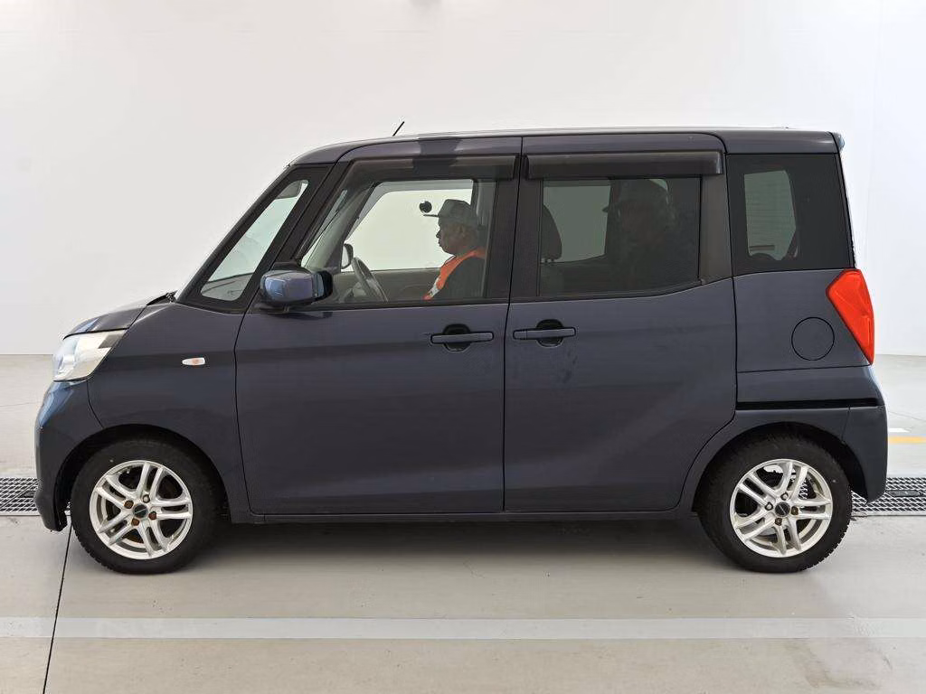 MITSUBISHI EK SPACE