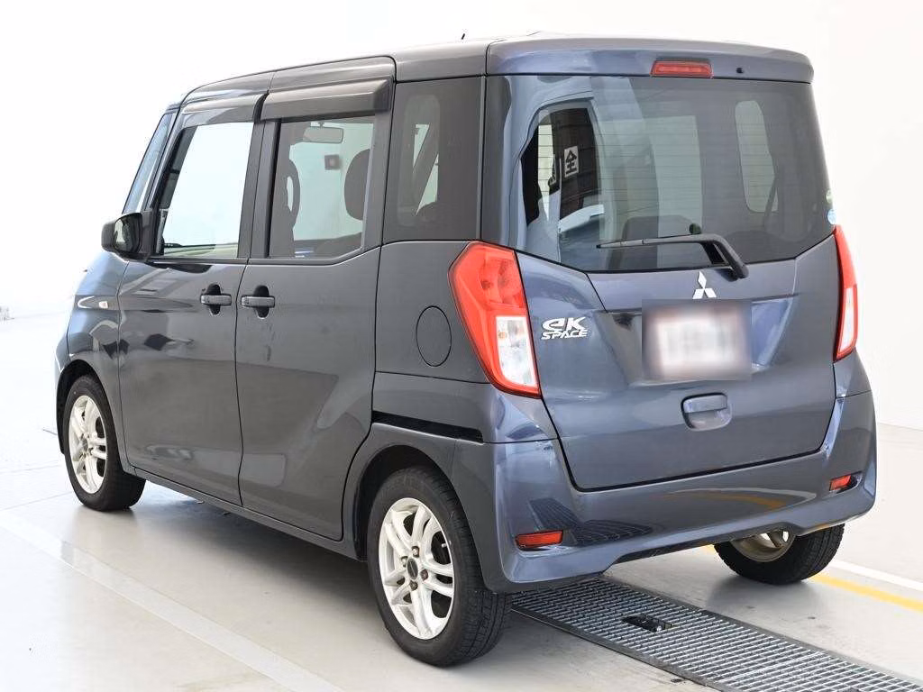 MITSUBISHI EK SPACE