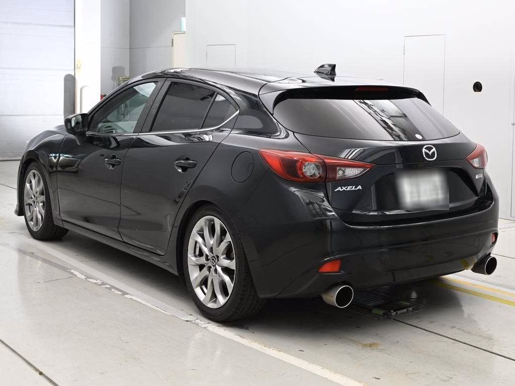 MAZDA AXELA
