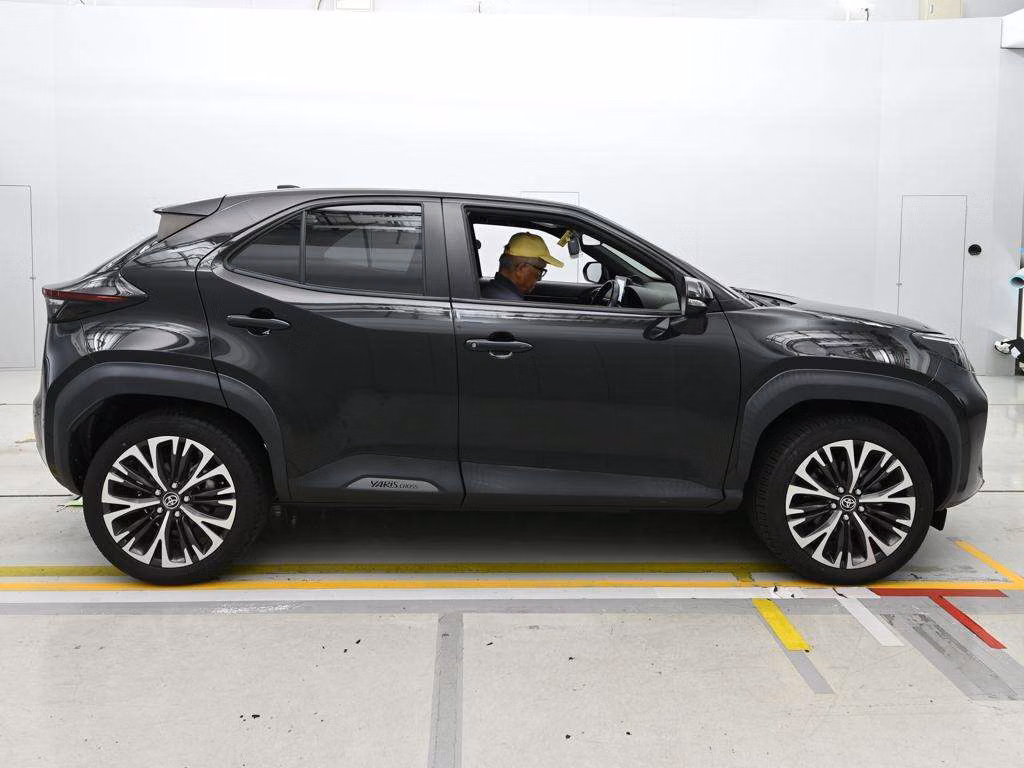 TOYOTA YARIS CROSS