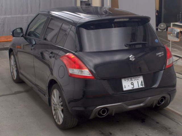 SUZUKI SWIFT