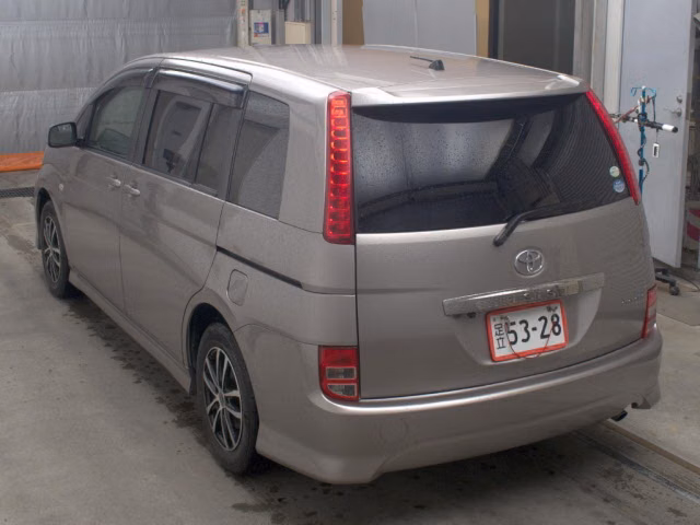 TOYOTA ISIS