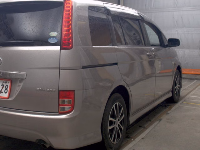 TOYOTA ISIS