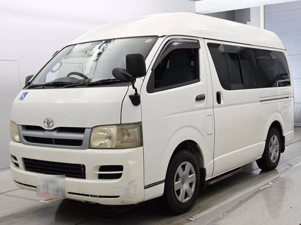 TOYOTA REGIUS ACE