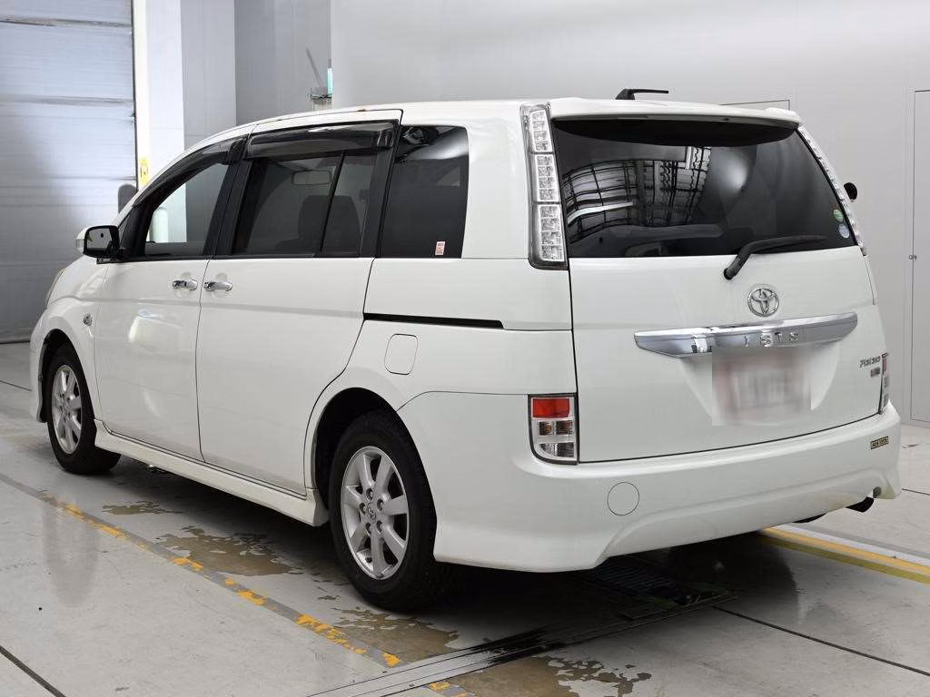 TOYOTA ISIS