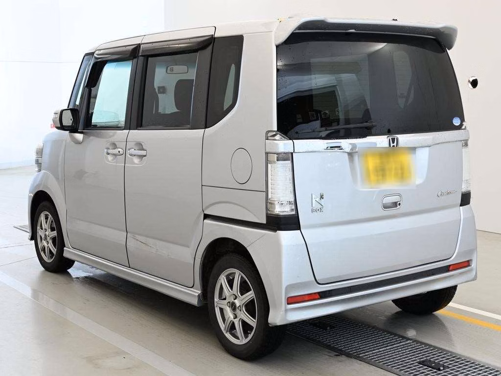 HONDA N-BOX