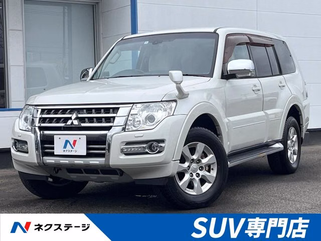 MITSUBISHI PAJERO