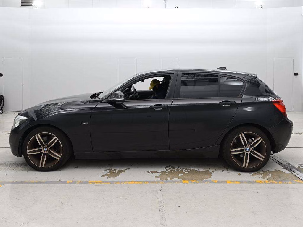 BMW 1-SERIES