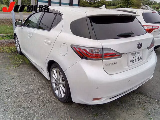LEXUS CT200H