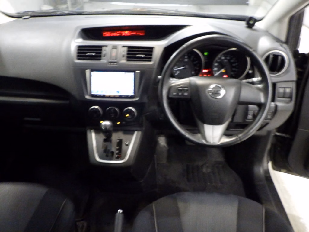 NISSAN LAFESTA