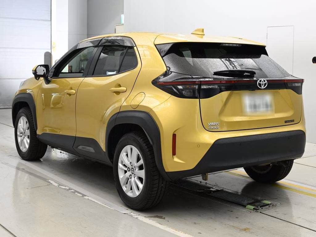 TOYOTA YARIS CROSS