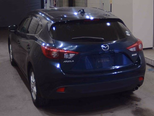 MAZDA AXELA