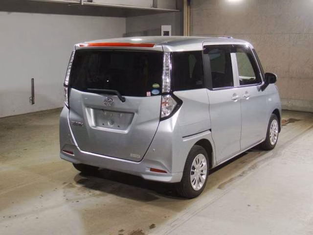 TOYOTA TANK