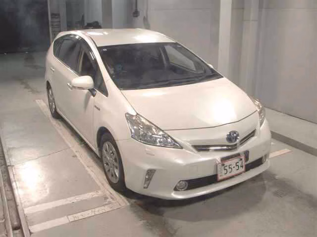 TOYOTA PRIUS ALPHA