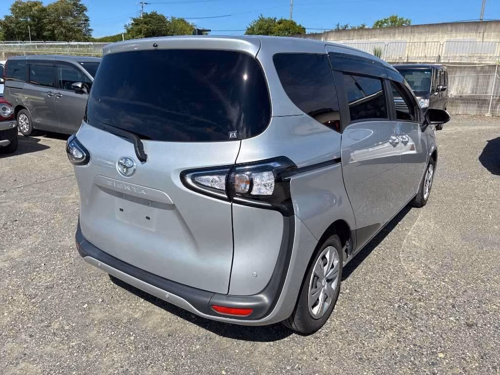 TOYOTA SIENTA