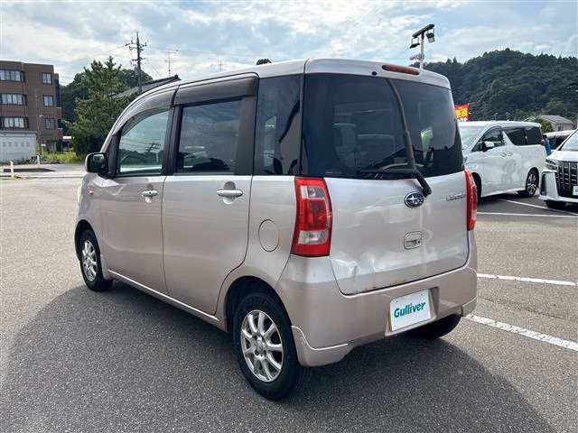 SUBARU LUCRA