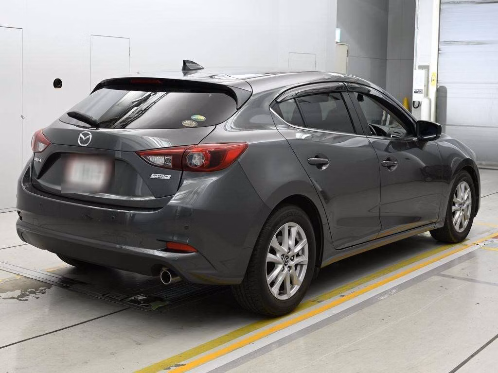 MAZDA AXELA