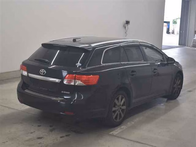 TOYOTA AVENSIS