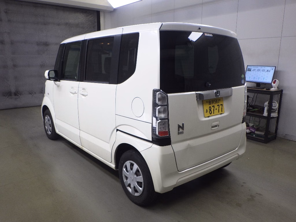 HONDA N-BOX