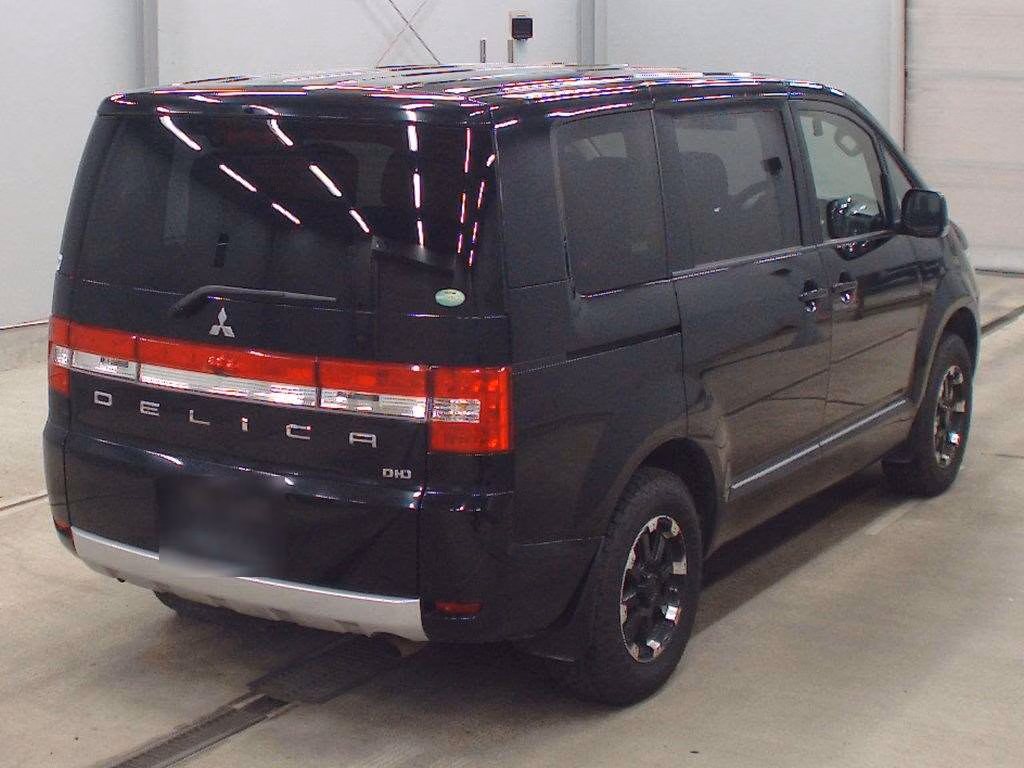 MITSUBISHI DELICA D:5