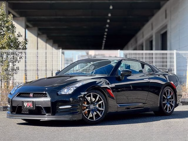 Nissan GT-R