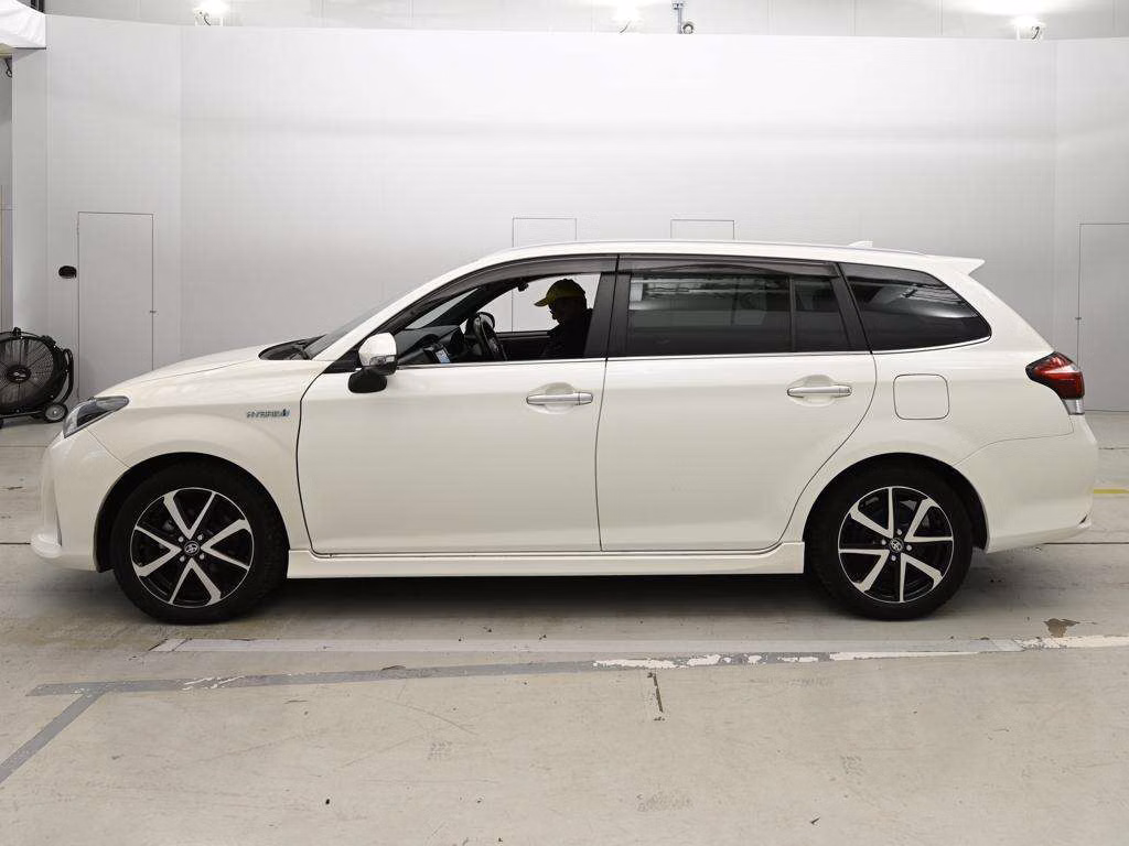 TOYOTA COROLLA FIELDER