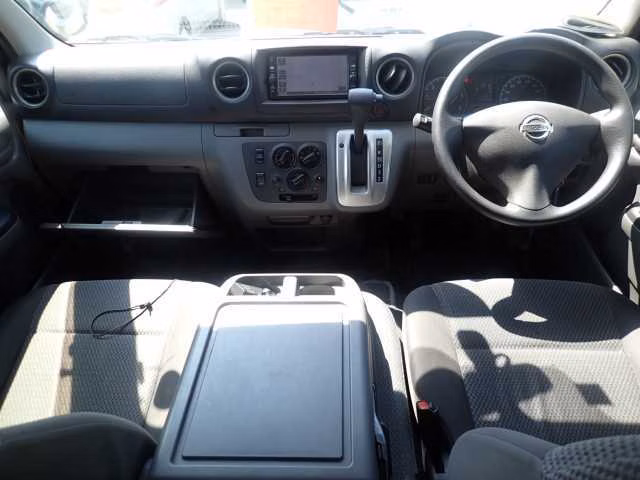 NISSAN NV350 CARAVAN