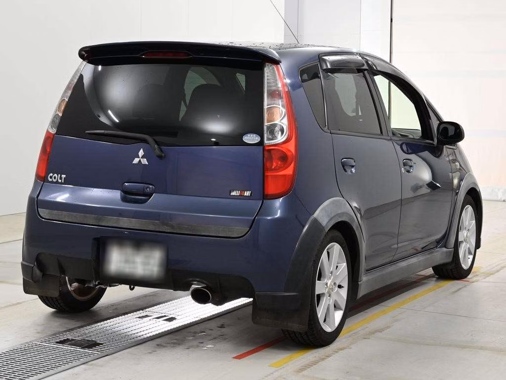 MITSUBISHI COLT