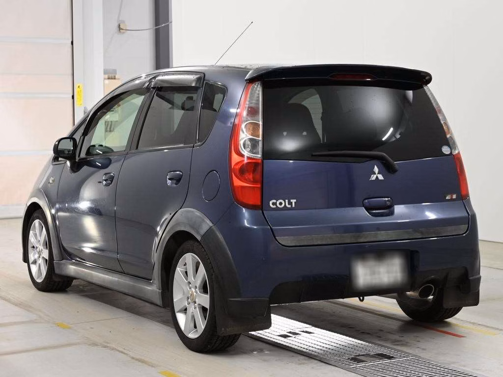 MITSUBISHI COLT