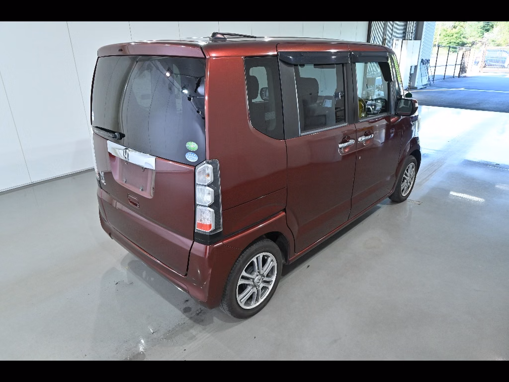 HONDA N-BOX