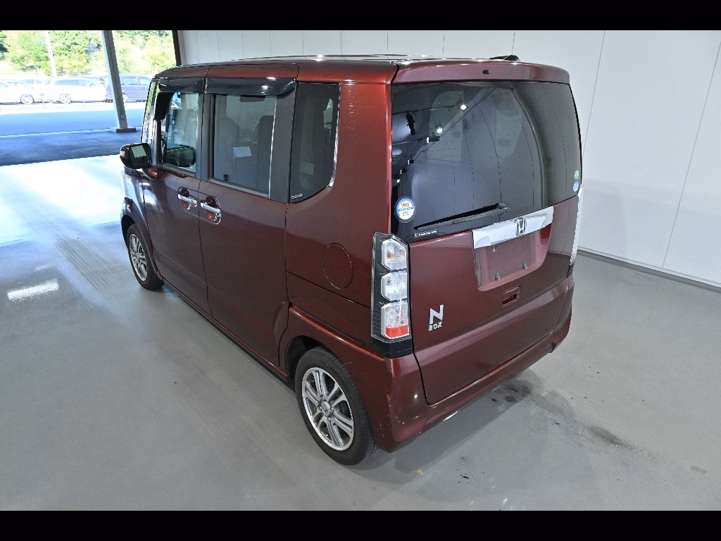 HONDA N-BOX