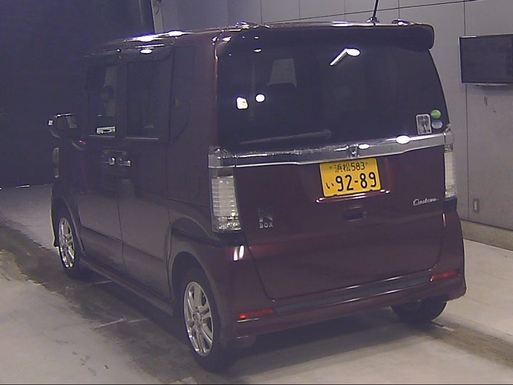HONDA N-BOX