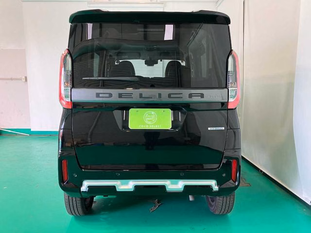 MITSUBISHI DELICA MINI